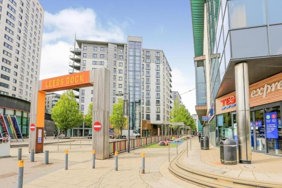 Апартаменты Deluxe City Centre Apt Balcony View& Free Parking! Лидс Экстерьер фото